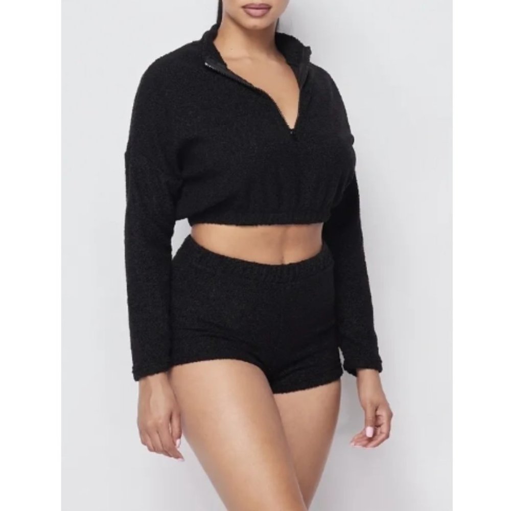 NWT Black Long Sleeves Quarter Zip Short Stop 2 Pieces
